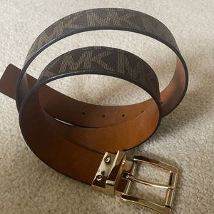 Women’s Michael Kors reversible belt